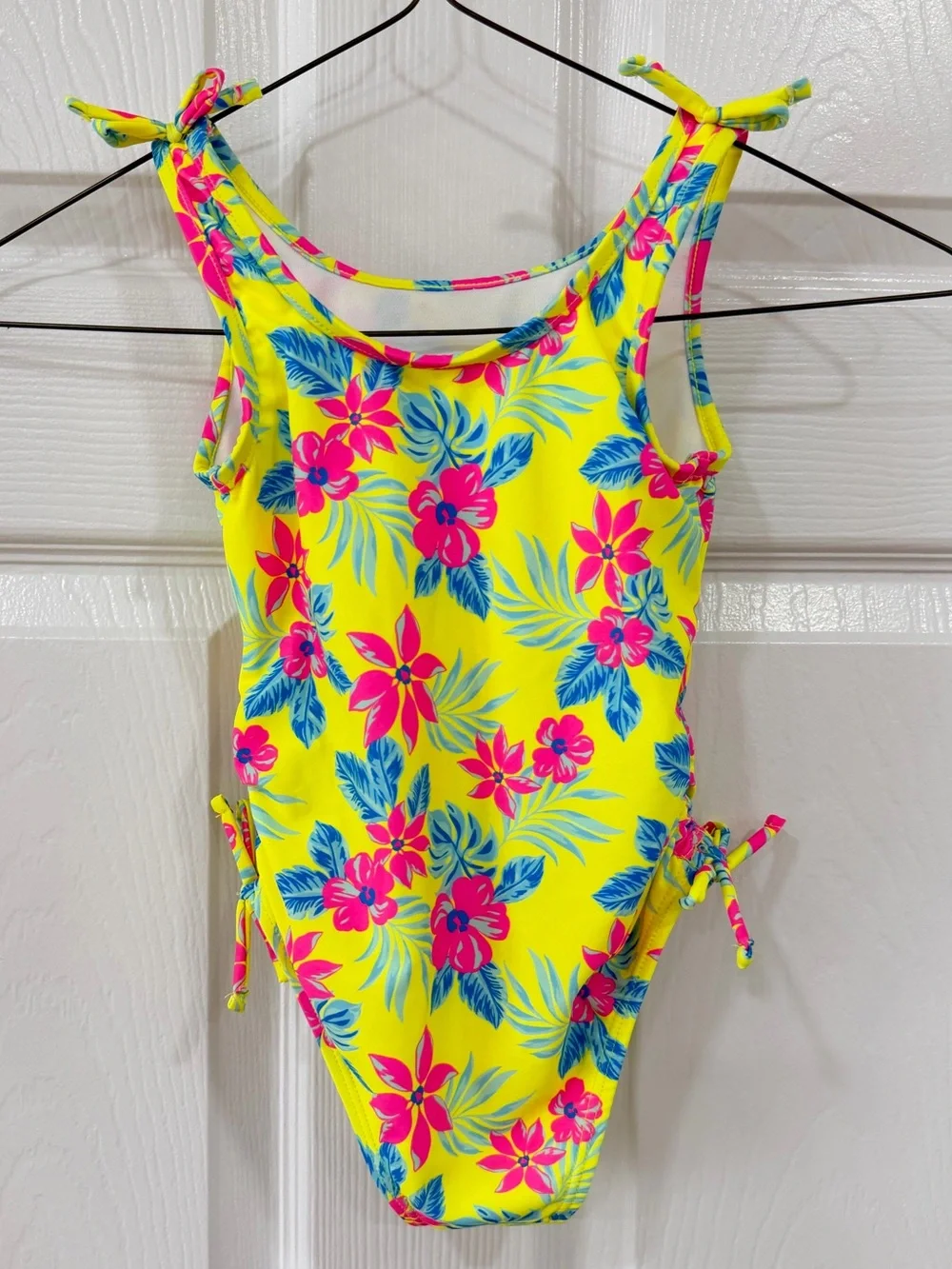🦋Young Hearts Girls Tropical Floral One-Piece Swimsuit Size 5
